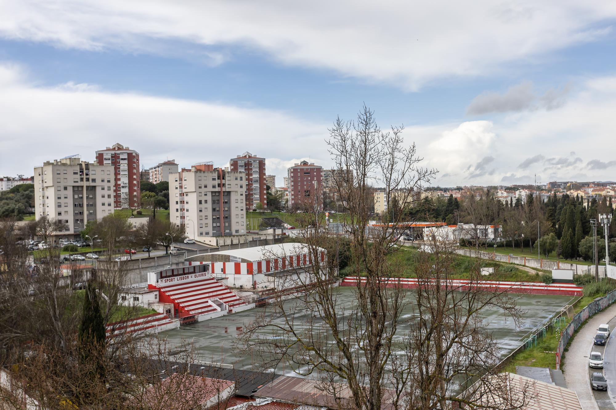 Apartamento T4 em Lisboa com Vista Panorâmica e Acessibilidade - Image 44