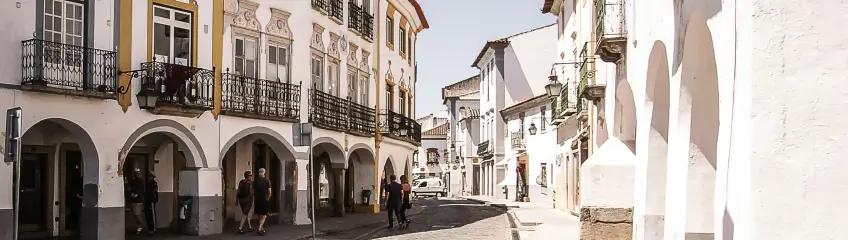 Évora